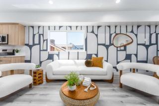 Sunset Views from Private Rooftop in Luxe Townhome - 7