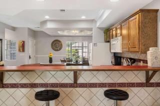 Legacy Walk-In - Golf Views in Great Location - 3