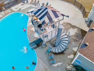 Ingallview at Branson Cove Indoor Pool - 8