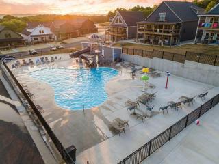 Ingallview at Branson Cove Indoor Pool - 6