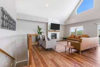 Ingallview at Branson Cove Indoor Pool - 2