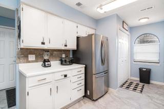 Gathering Place at the Foothills Near Parks - 5