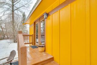 Deck and Fire Pit Yakima River Retreat in Cle Elum - 7