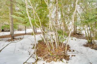 Deck and Fire Pit Yakima River Retreat in Cle Elum - 4