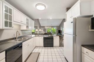 Pool View Oasis with Community Amenities - 7