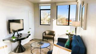 Melrose Luxe Retreat near The Grove - 8