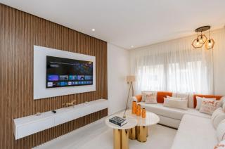 Five Blue View of Marina with Jacuzzi and WiFi - 0