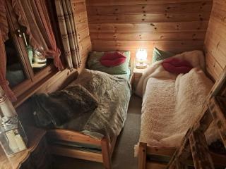 Chalet Chnorz Hosted Lodge - 1