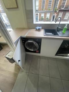 Stunning 2 Bed apartment on York Street - 4