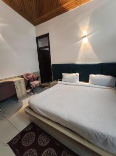 Rana Hotel & Restaurant - 2