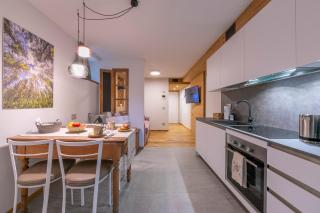 Menina - Happy Rentals - 6