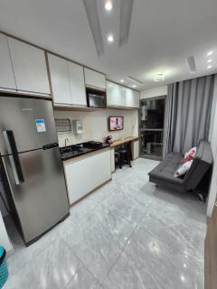 Apto ao lado do metrô de SP - 0