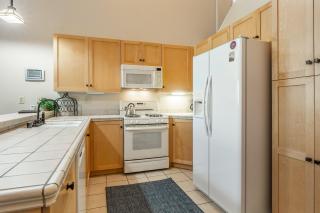 Mammoth Green #220 - Nearly Ski-In Ski-Out 3 Bedroom 2 Bath, Sleeps 8 - 0