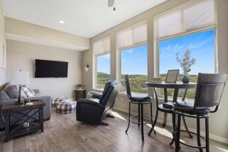 Majestic View Getaway with Beautiful Lake Views - 2