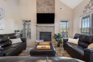 Birdie Lane Beauty - Golf Pools Gym & More - Branson West - 3