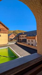 Appartement 4 pièces pour 6-8 personnes, 3 chambres, 2 canapés-lit double dans le salon, au pied des pistes et piscine l'été, wifi fibre - 8