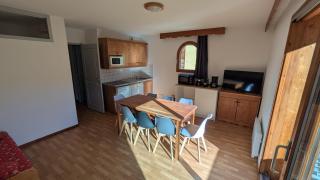 Appartement 4 pièces pour 6-8 personnes, 3 chambres, 2 canapés-lit double dans le salon, au pied des pistes et piscine l'été, wifi fibre - 4