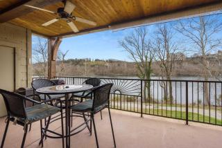 Taneycomo Retreat - Lakefront Condo - 6