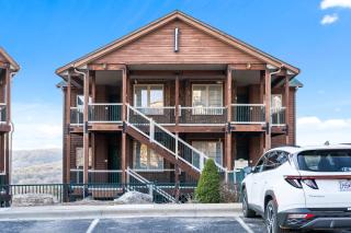 Sunset Retreat - 3 Min from Silver Dollar - 9