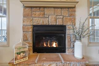 The Gathering Place - Minutes to 61-Acre Theme Park - 4