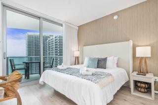 Luxurious Beachfront 2-Bedroom 2-Bathroom with balcony Condo at Lyft Resort & Residences - Miami Beach - 1