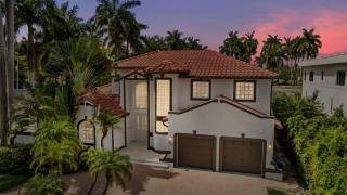 Gorgeous Hollywood Beach 4-Bedroom w HEATED POOL - 9