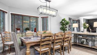 5BDR Stay w Fireplace Game room Family-Friendly Amenities Arrowhead Chalet by AvantStay - 5