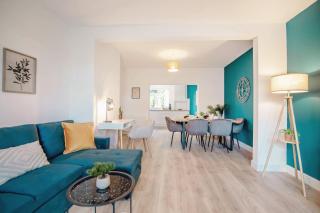 Open Haven Collective with Man Cave and Parking 10PPL - 4