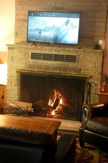 Cozy Nature Retreat Cabin with Fireplace - 5