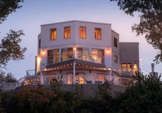 Lakeside Villa with a Hot Tub and Amazing Views on Lake Michigan, Indiana - 4