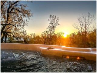 Lakeside Villa with a Hot Tub and Amazing Views on Lake Michigan, Indiana - 2