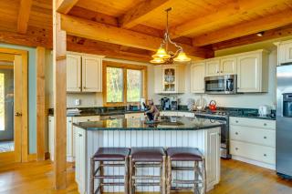 4 Mi to Stratton! Group Getaway with Deck and Views - Stocker Acres - 2