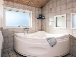 Seaside Haven with Spa - By Traum Ferienwohnungen - 3