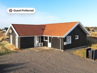 8 person holiday home in Blåvand-By Traum - 0