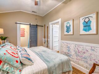 Latitude Adjustment Carriage House - 1