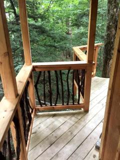 Magical Tree House Rental in the Woods near Syracuse for Glamping in New York State - 8