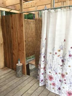 Gorgeous Finger Lakes Accommodation near Ithaca for Glamping in New York - 3