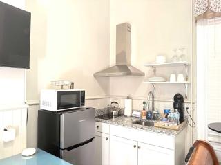 G3 central location museums FREE PARKING - 7