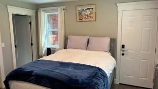 En-suite with separate entrance - 1