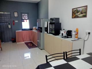 Homestay Neni Mus'lim Only - 4