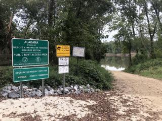 Fascinating Off-Grid River House for an Authentic Escape into Nature on the Alabama River - 9