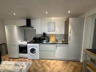 Ipswich Studio Room - 5