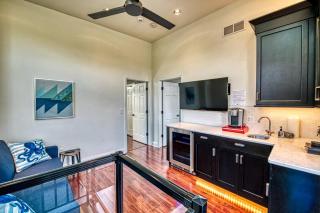 Incredible Waterfront Villa with Stunning Sights in Gary, Indiana - 3