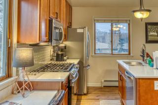 Amazing Cottage with Lake Access in Gary, Indiana - 1