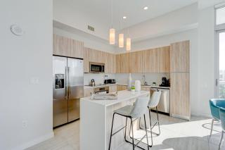 3900-602LG DESIGN DISTRICT, CONDO 2 BEDROOMS & 2 BATHROOMS - 1