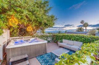 Comfy Bay Park Cottage close to Everything! - 3