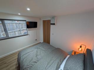 Modern Garden Tiny House in quiet York suburb - 5