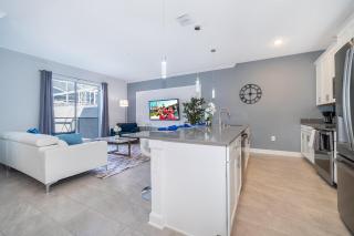 1164BA TOWNHOUSE 4 BEDROOMS & 3 BATHROOMS + POOL - 2