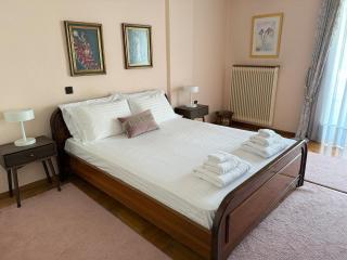 Urban Elegance - Trikala - 1