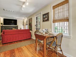 Courtyard Off Madison Square - 3